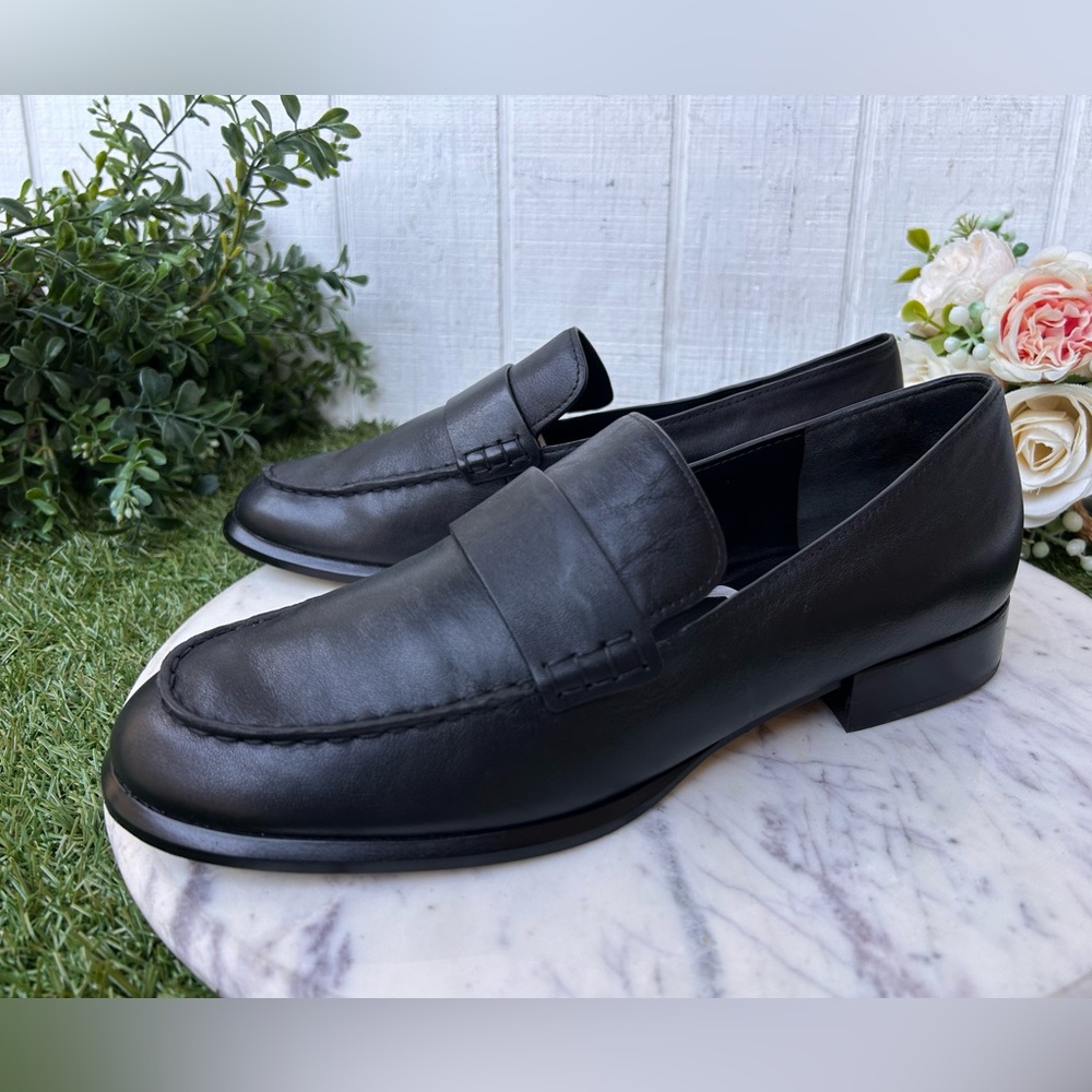 Vince Nelli Leather Loafer in
Black women size 9.5 gently used - Picture 11 of 17